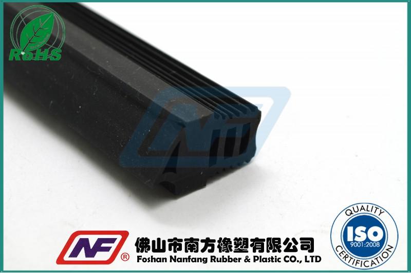 發(fā)泡硅膠板定制需要考慮哪些問(wèn)題？  